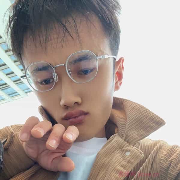 31岁岁贵州单身帅哥 - 钦州吉缘网